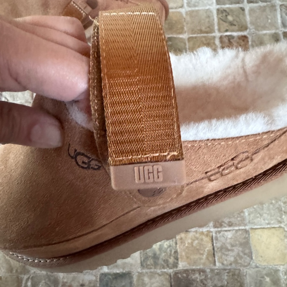 UGG Tan Shearling Lined Footwear - Picture 4 of 12